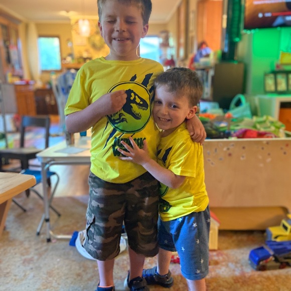 Meet your Posher, Shelley - Picture 3 of 4